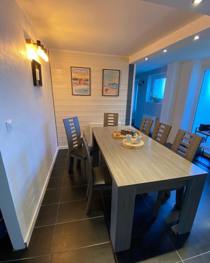 Appartement En Entree De Ville Avec Balneo Pont-lʼAbbé Exteriör bild